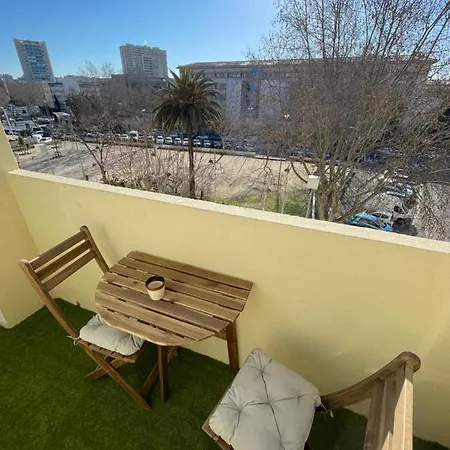 T2 Balcon Vers Port Et Plages Apartment